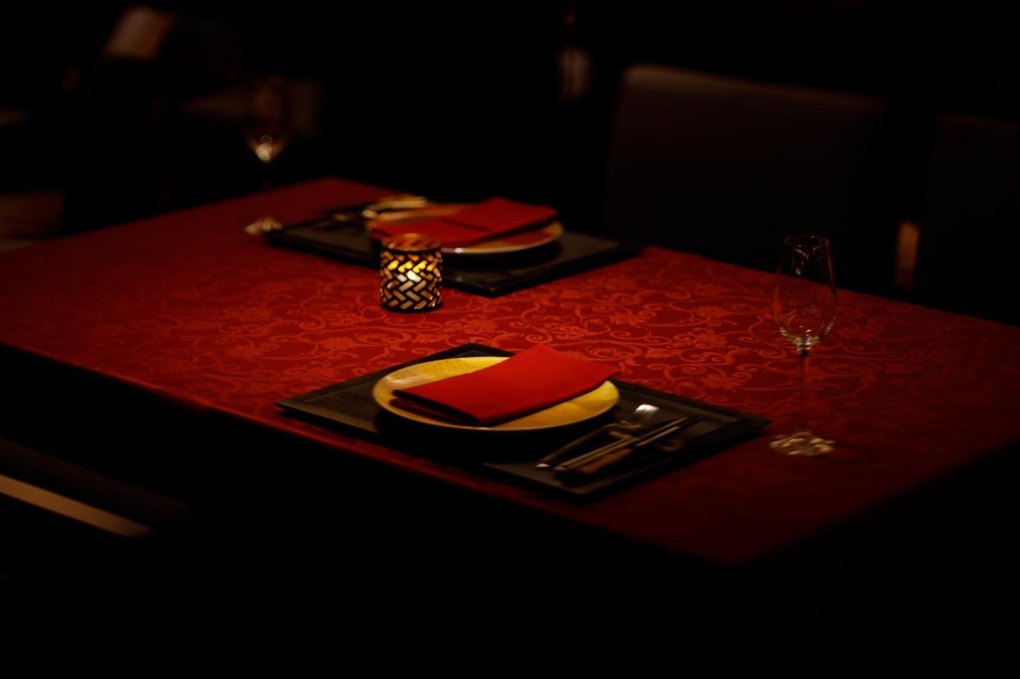 The Hotel Sanraku Kanazawa 21Th December 2022 Open Exteriér fotografie A table at the restaurant